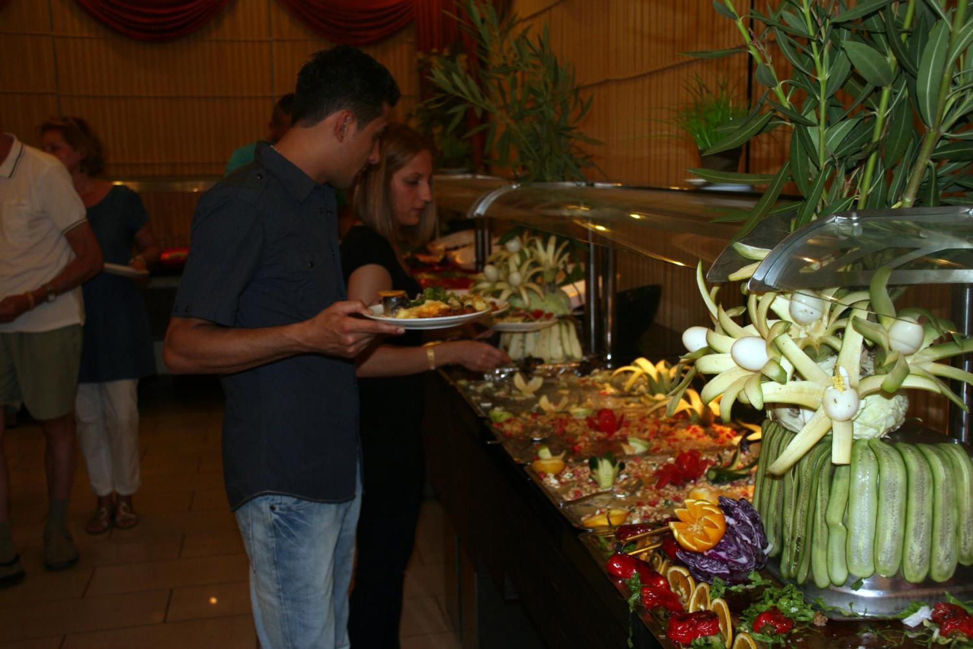 Kleopatra Royal Palm Hotel 阿拉尼亚 外观 照片